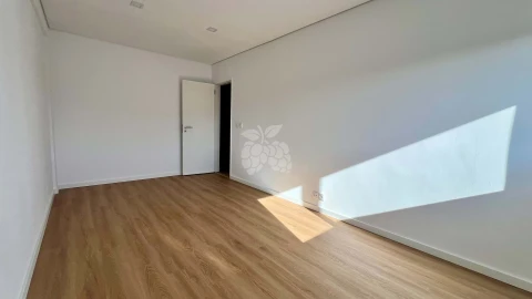 Apartamento T4 para Venda em Agualva e Mira-Sintra