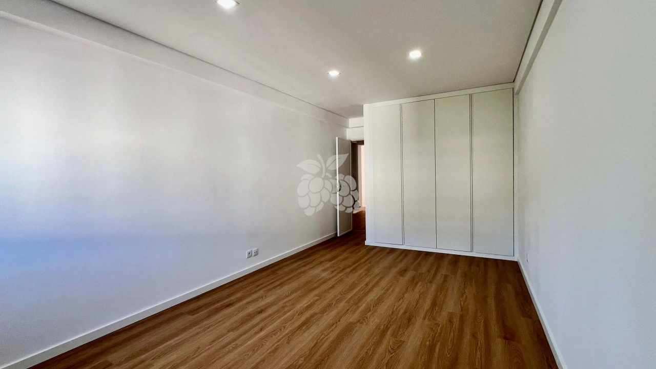 Apartamento T4 para Venda em Agualva e Mira-Sintra Foto 13