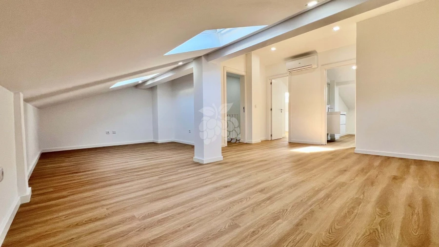 Apartamento T4 para Venda em Agualva e Mira-Sintra Foto 15
