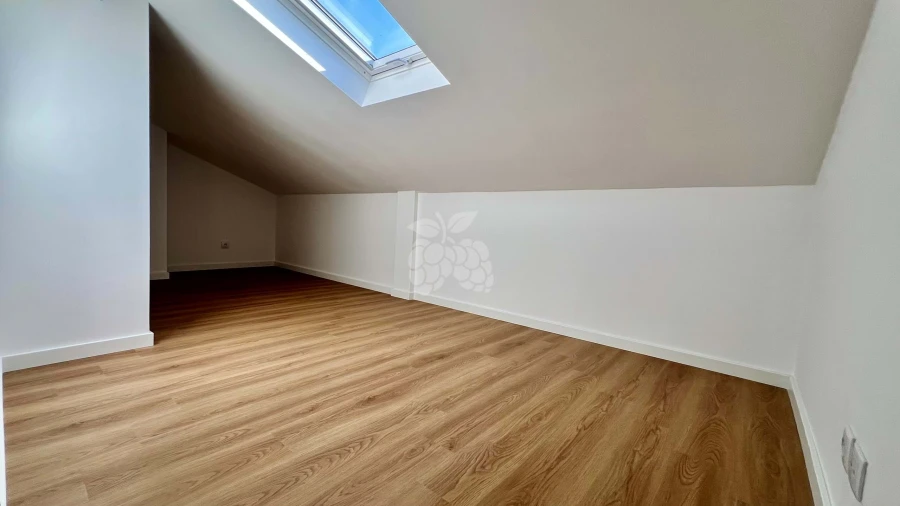 Apartamento T4 para Venda em Agualva e Mira-Sintra Foto 22