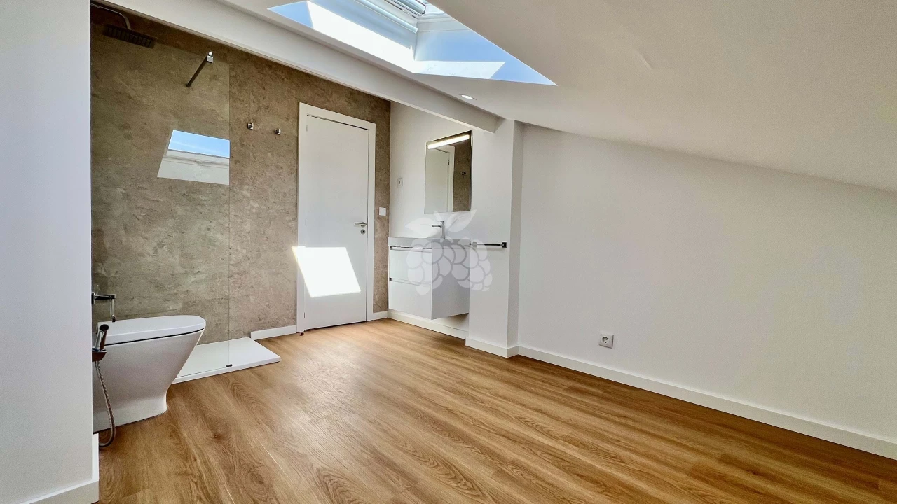 Apartamento T4 para Venda em Agualva e Mira-Sintra Foto 25