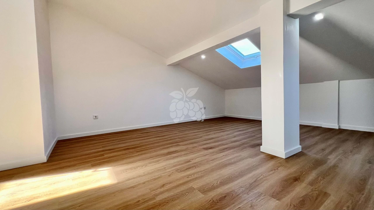 Apartamento T4 para Venda em Agualva e Mira-Sintra Foto 17