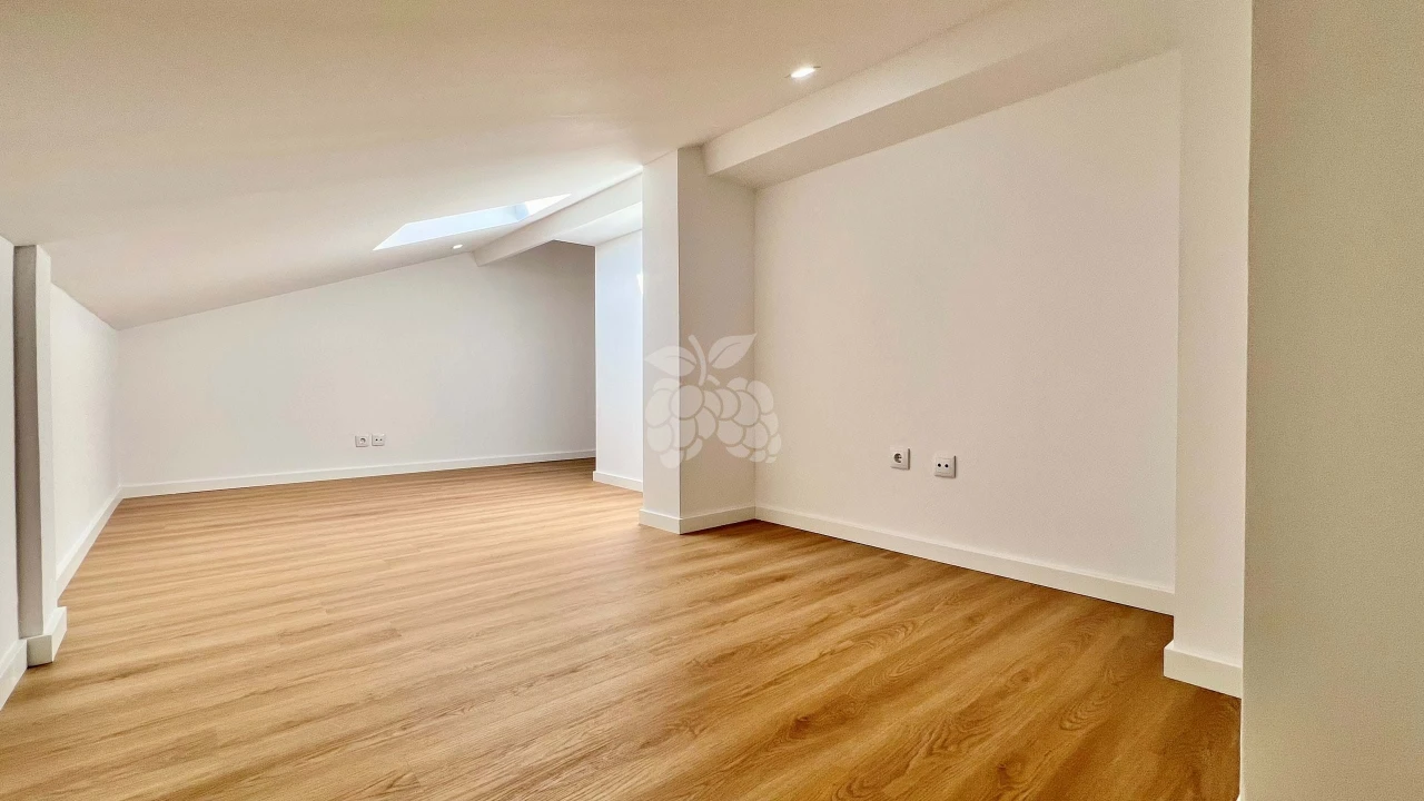 Apartamento T4 para Venda em Agualva e Mira-Sintra Foto 21