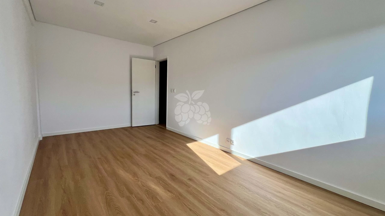 Apartamento T4 para Venda em Agualva e Mira-Sintra Foto 7