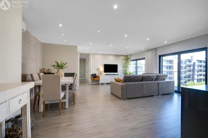 Apartamento T3 para Venda em Faro (Sé e São Pedro)