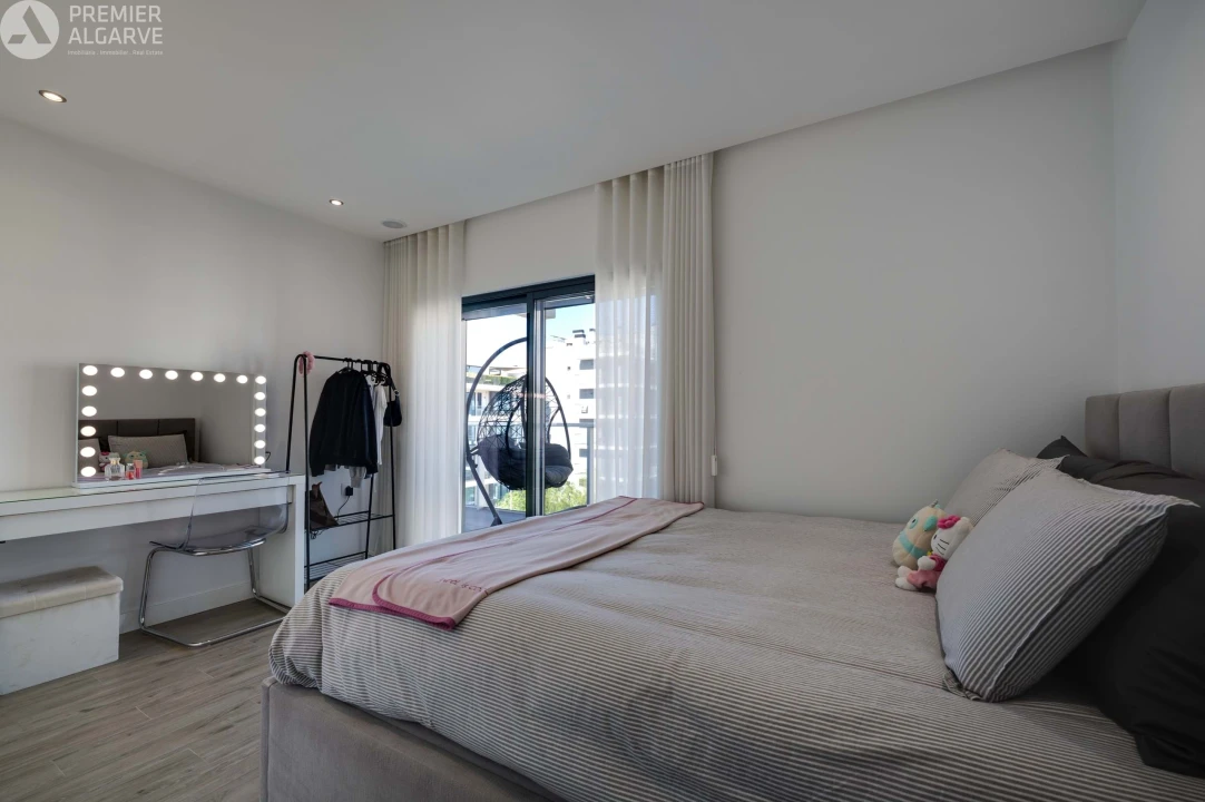 Apartamento T3 para Venda em Faro (Sé e São Pedro) Foto 25