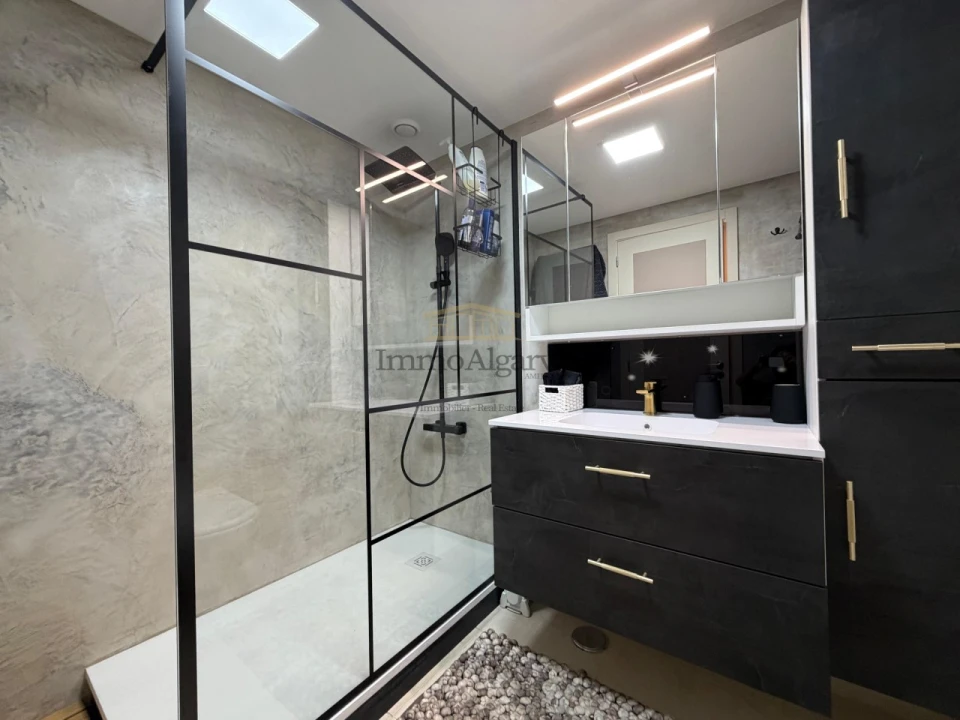 Apartamento T1 para Venda em Portimão Foto 22