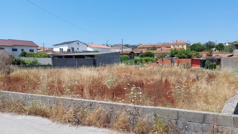 Terreno para Venda em Souto da Carpalhosa e Ortigosa