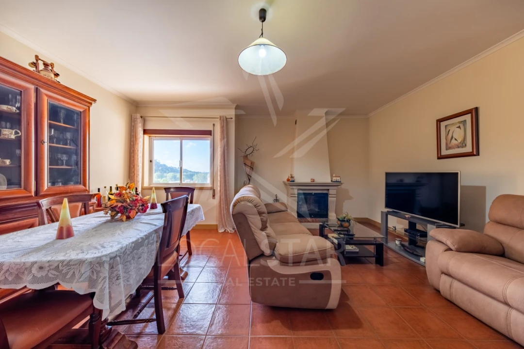 Apartamento T3 para Venda em Alcobaça e Vestiaria Foto 2