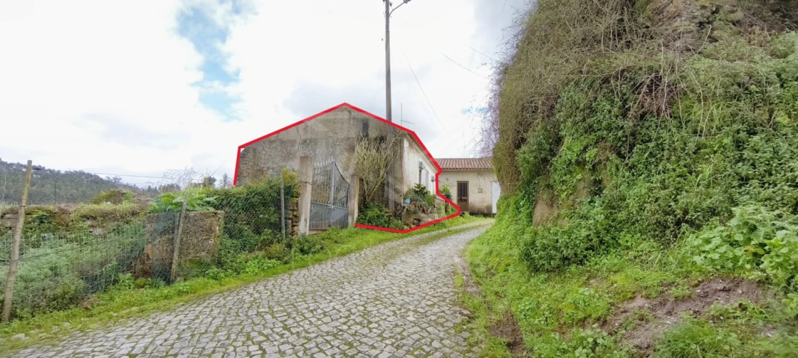 Moradia T1 para Venda em Alvorninha Foto 2