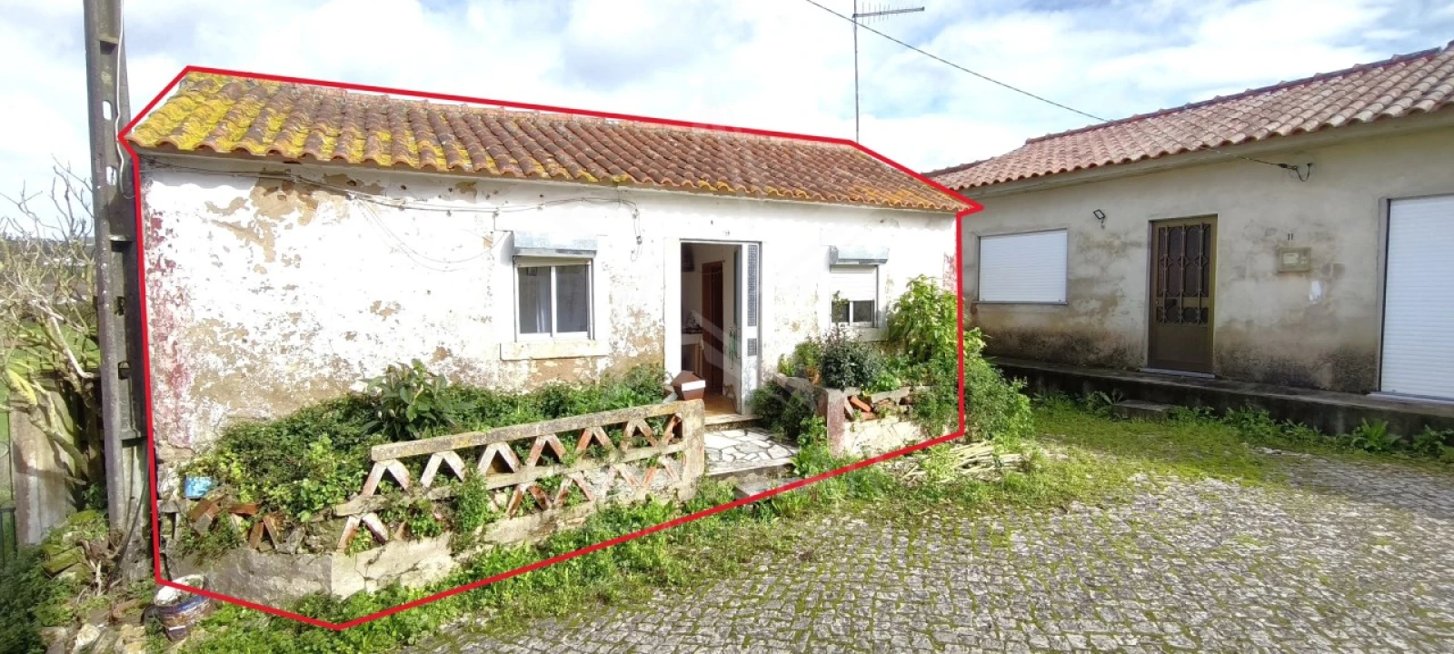 Moradia T1 para Venda em Alvorninha Foto 1