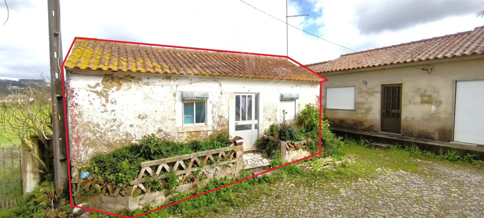 Moradia T1 para Venda em Alvorninha Foto 4