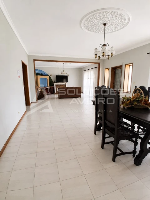 Moradia T6 para Venda em Fermentelos