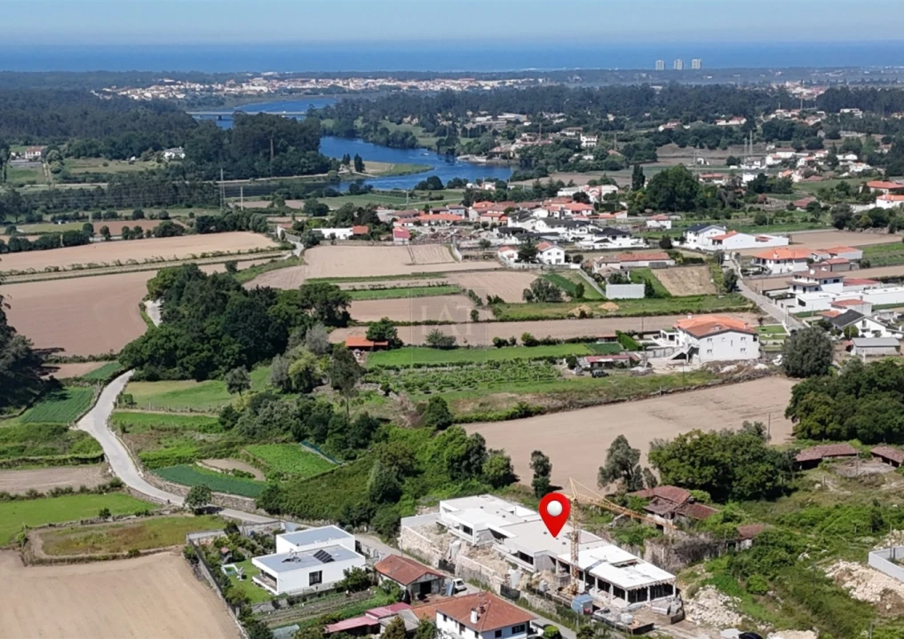 Moradia T3 para Venda em Gemeses Foto 1