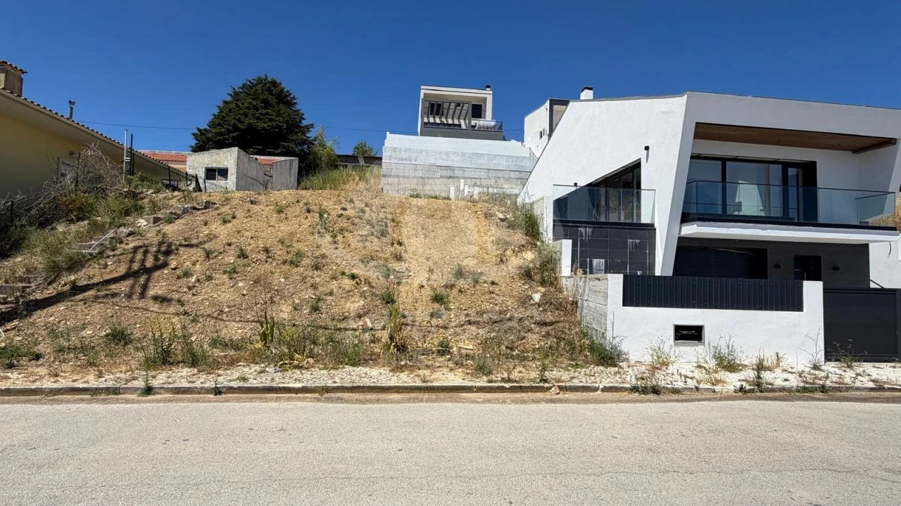 Terreno para Venda em Vialonga Foto 1