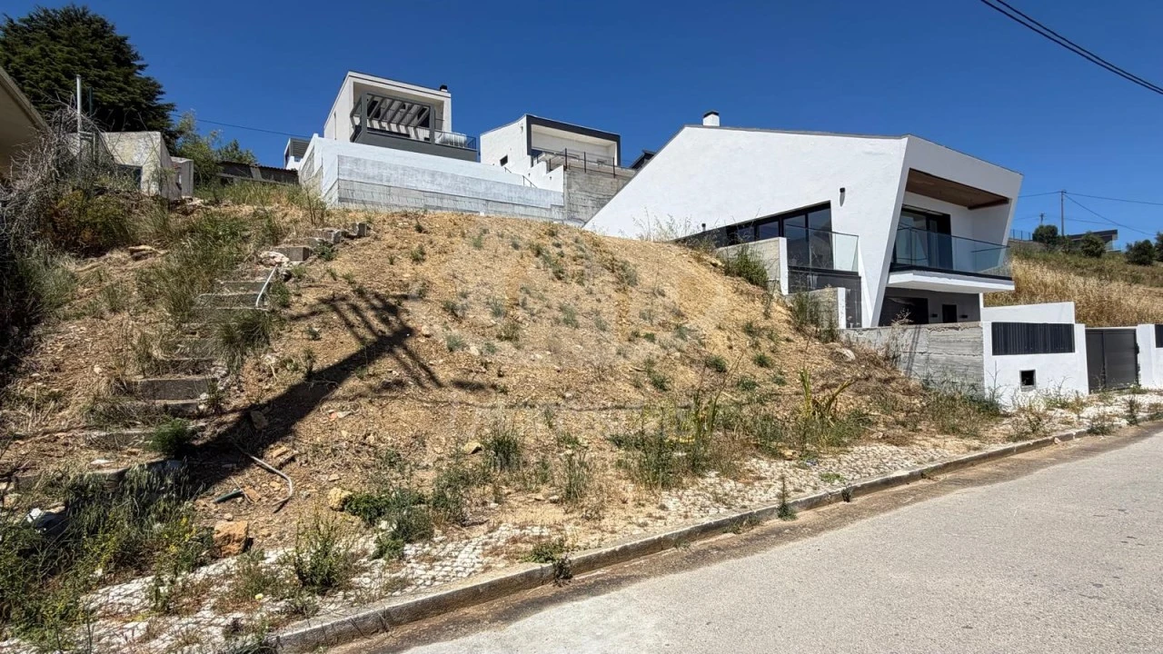 Terreno para Venda em Vialonga Foto 3