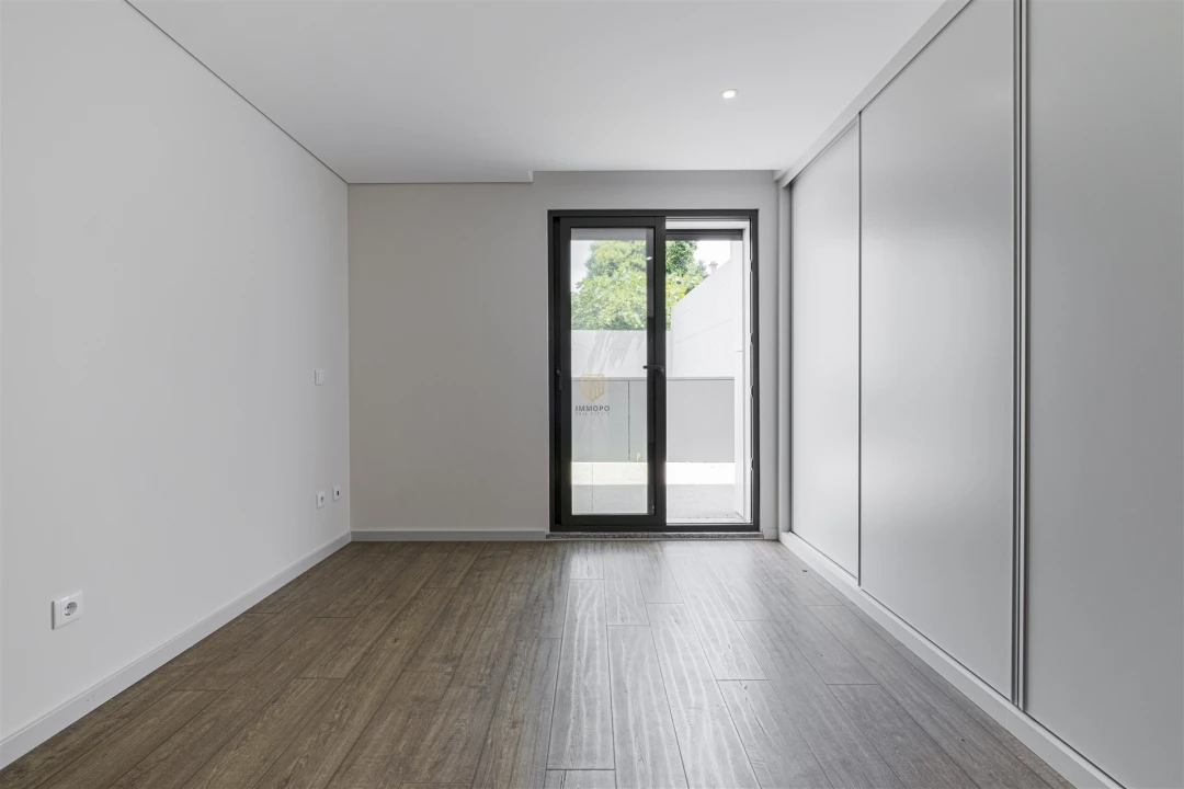 Apartamento T2 para Venda em Cedofeita, Santo Ildefonso, Sé, Miragaia, São Nicolau e Vitória Foto 14