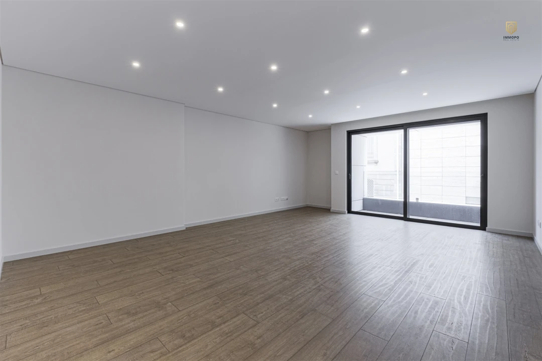 Apartamento T3 para Venda em Cedofeita, Santo Ildefonso, Sé, Miragaia, São Nicolau e Vitória Foto 24