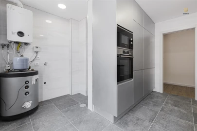 Apartamento T3 para Venda em Cedofeita, Santo Ildefonso, Sé, Miragaia, São Nicolau e Vitória