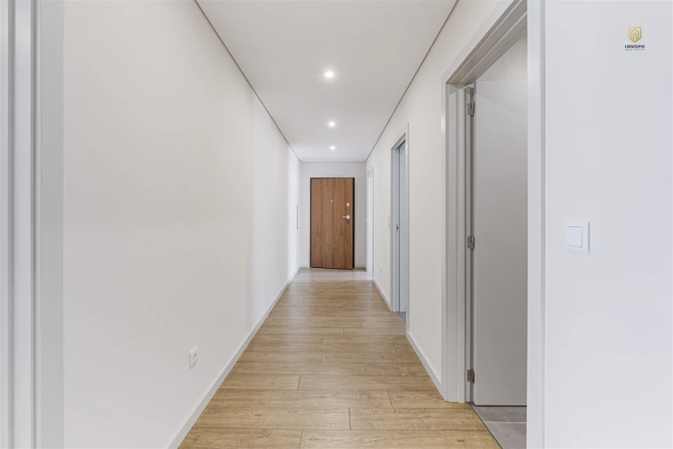 Apartamento T3 para Venda em Cedofeita, Santo Ildefonso, Sé, Miragaia, São Nicolau e Vitória Foto 43