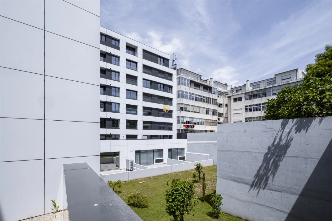Apartamento T3 para Venda em Cedofeita, Santo Ildefonso, Sé, Miragaia, São Nicolau e Vitória Foto 1