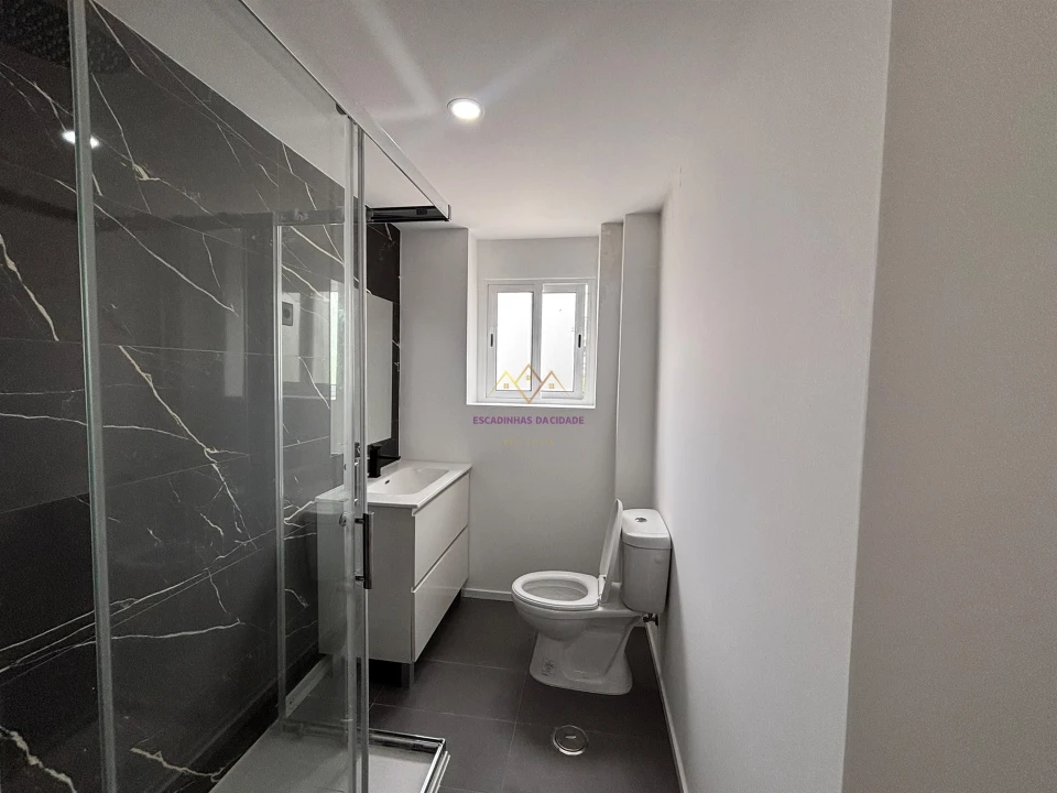 Apartamento T2 para Venda em Póvoa de Santa Iria e Forte da Casa Foto 10