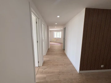 Apartamento T2 para Venda em Póvoa de Santa Iria e Forte da Casa