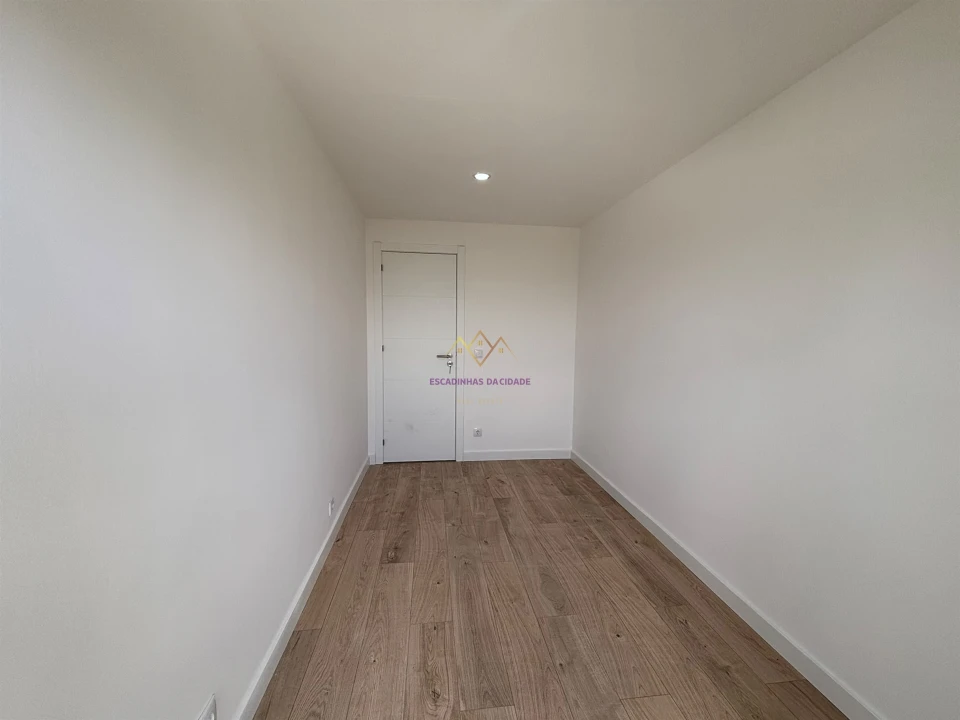 Apartamento T2 para Venda em Póvoa de Santa Iria e Forte da Casa Foto 17