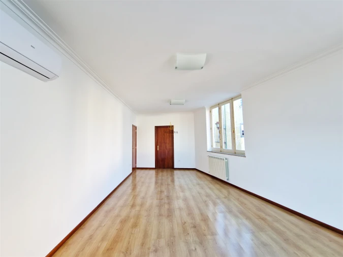 Apartamento T2 para Venda em Viseu Foto 3