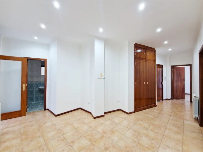 Apartamento T2 para Venda em Viseu Foto 11