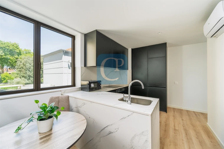 Apartamento T1 para Venda em Paranhos Foto 7