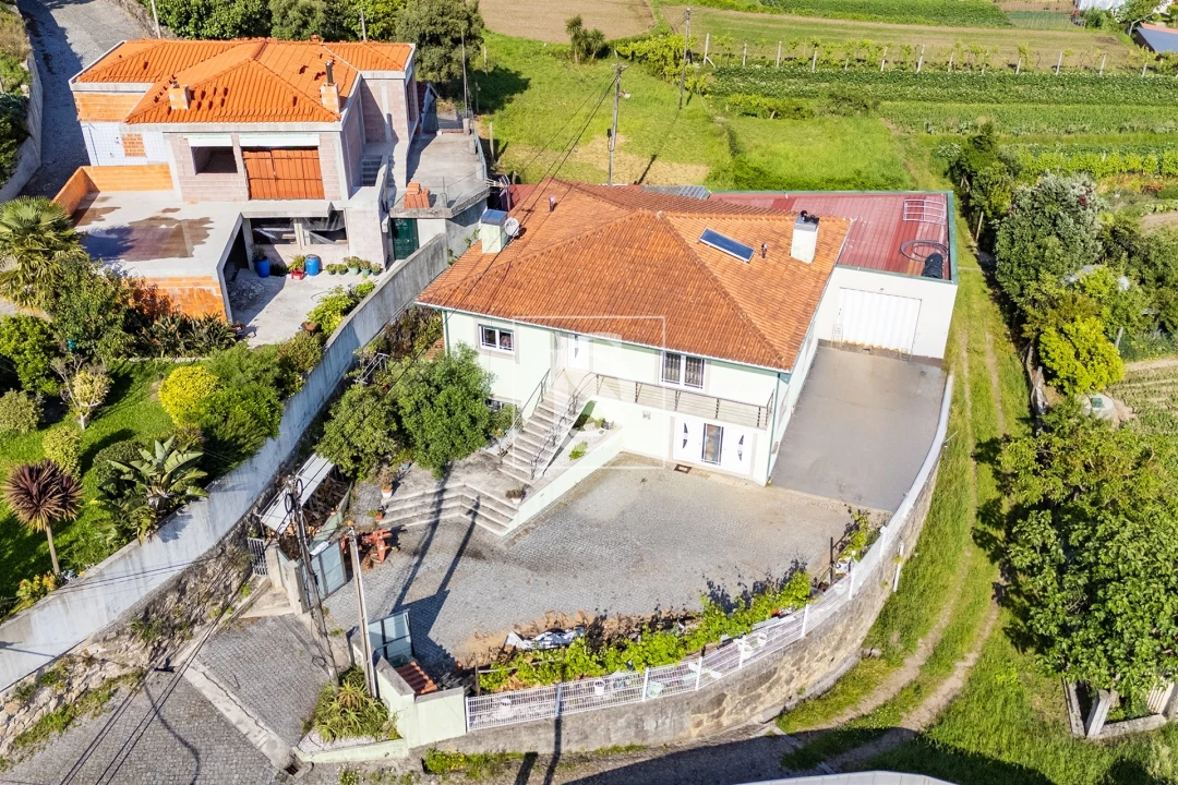 Moradia T3 para Venda em Tamel (Santa Leocádia) e Vilar do Monte Foto 2