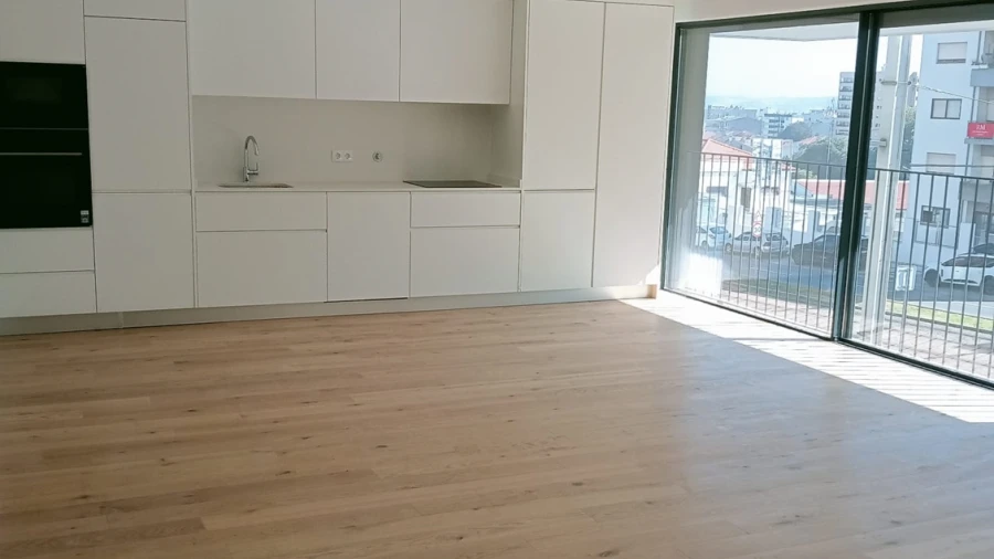 Apartamento T2 para Arrendamento em Mafamude e Vilar do Paraíso