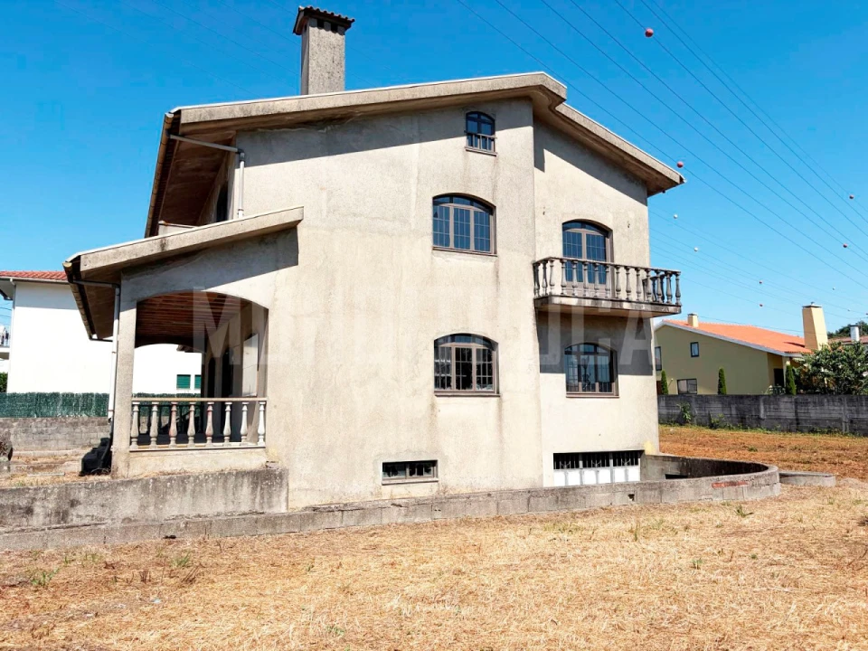 Moradia T4 para Venda em Merelim (São Paio), Panoias e Parada de Tibães Foto 2