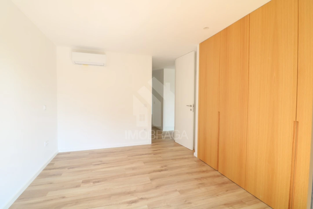 Apartamento T2 para Venda em Real, Dume e Semelhe Foto 15