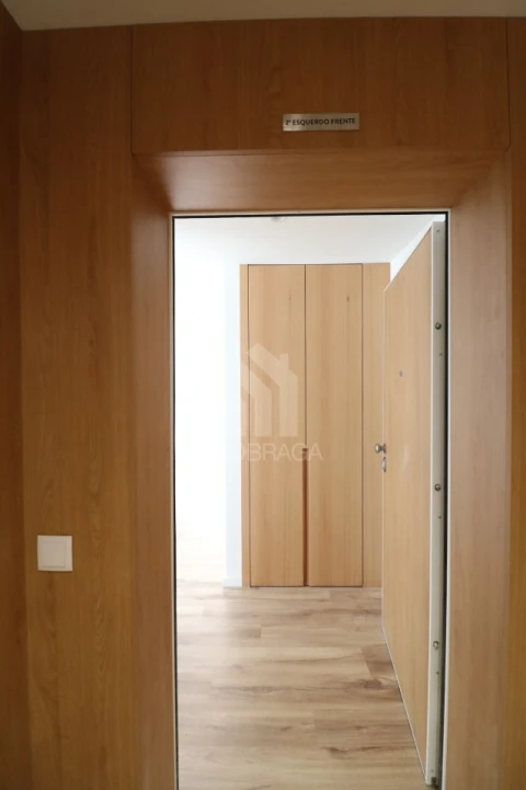 Apartamento T2 para Venda em Real, Dume e Semelhe