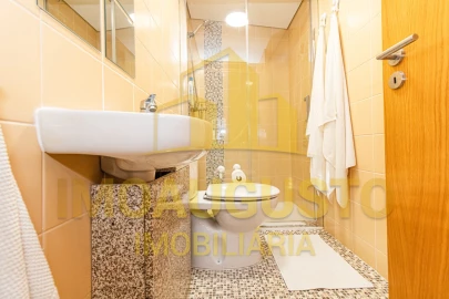 Moradia T2 para Venda em Lajeosa do Mondego