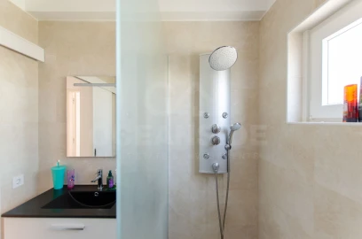 Apartamento T3 para Venda em Oeiras e São Julião da Barra, Paço de Arcos e Caxias