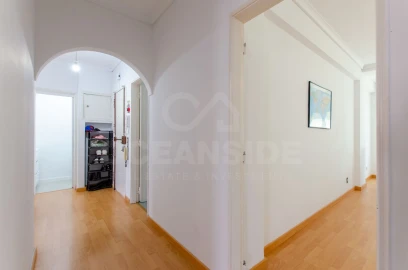 Apartamento T3 para Venda em Oeiras e São Julião da Barra, Paço de Arcos e Caxias