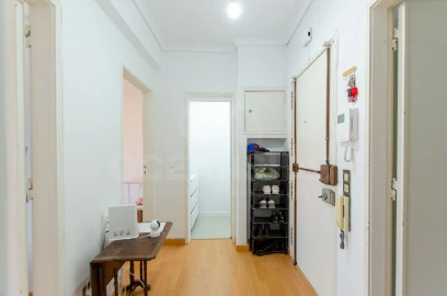 Apartamento T3 para Venda em Oeiras e São Julião da Barra, Paço de Arcos e Caxias