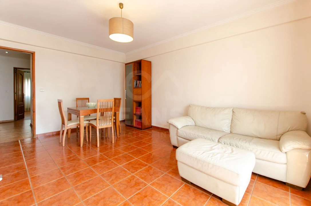 Apartamento T2 para Venda em Barcarena Foto 8