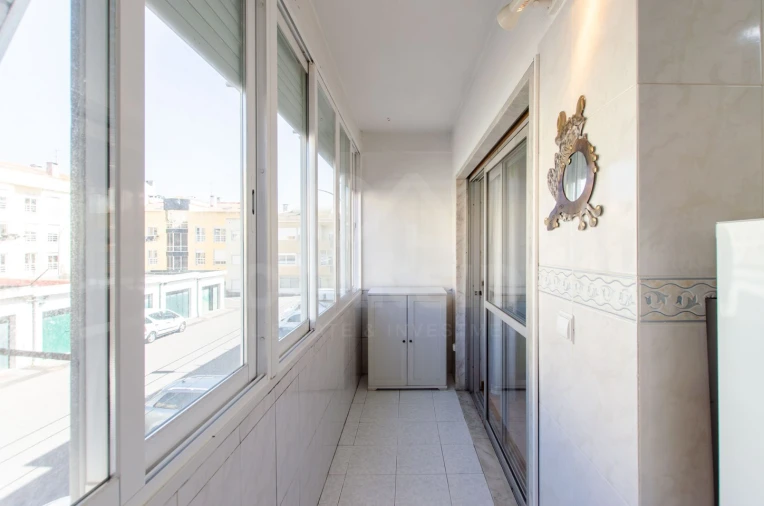 Apartamento T2 para Venda em Barcarena Foto 16