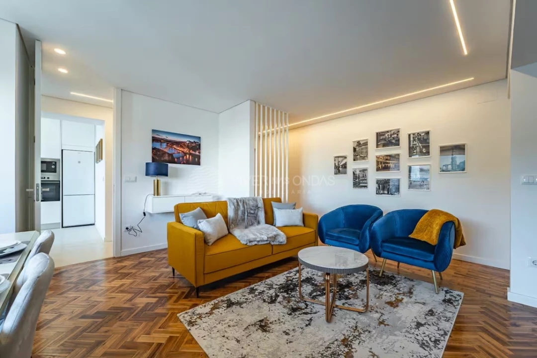 Apartamento T4 para Venda em Cedofeita, Santo Ildefonso, Sé, Miragaia, São Nicolau e Vitória Foto 1