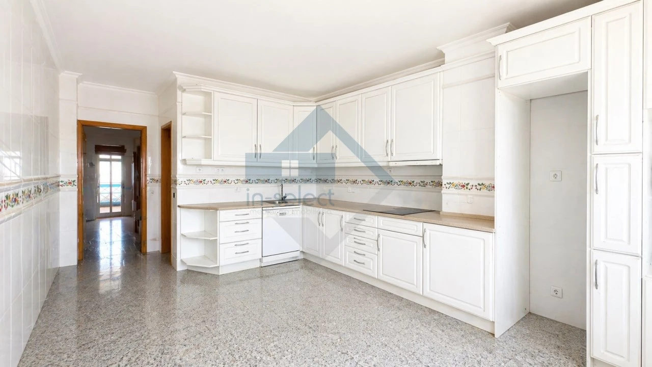 Apartamento T4 para Venda em Loule (São Sebastião) Foto 9