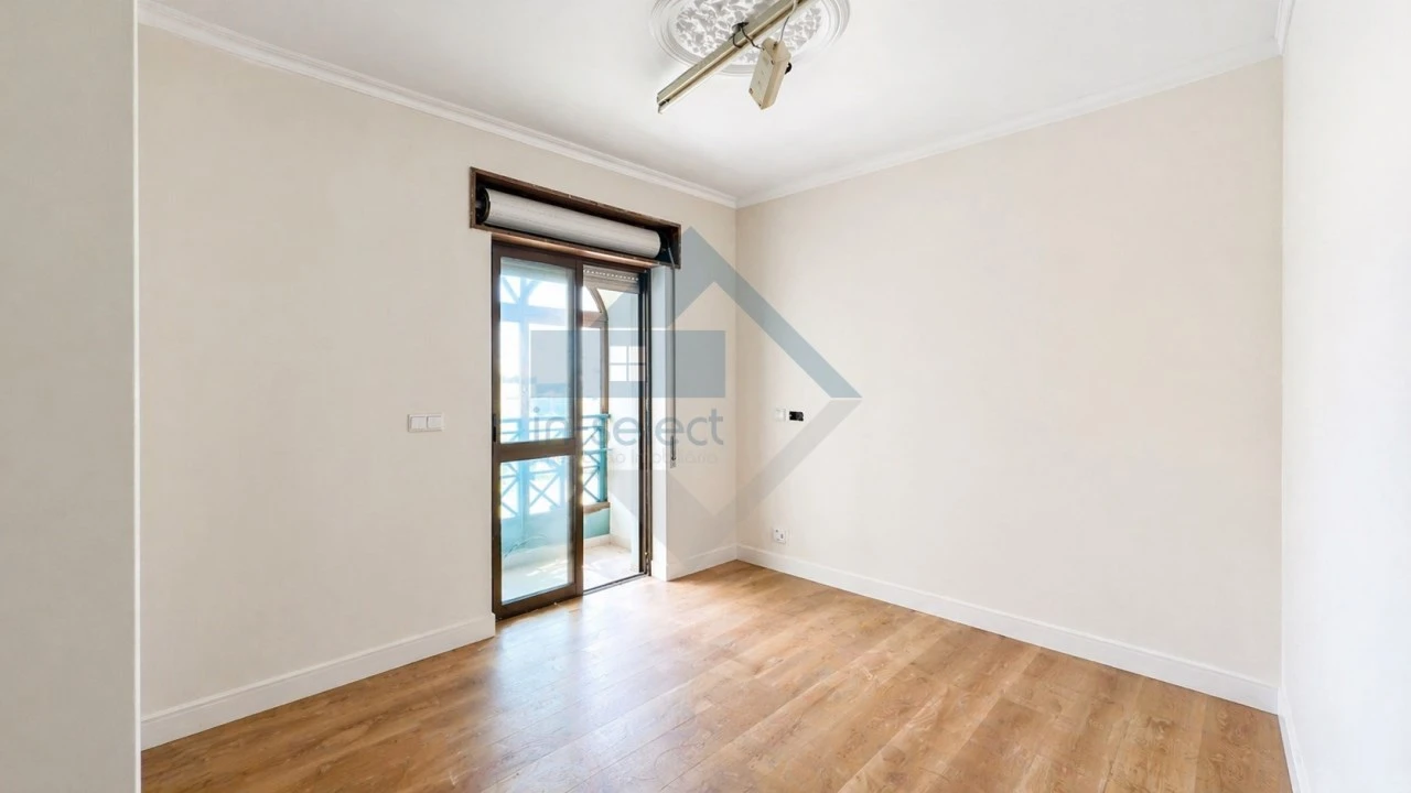 Apartamento T4 para Venda em Loule (São Sebastião) Foto 10