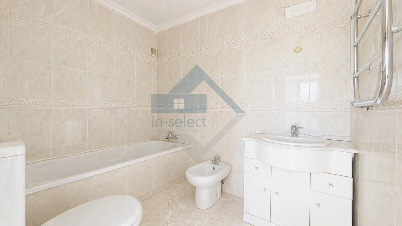 Apartamento T4 para Venda em Loule (São Sebastião) Foto 25
