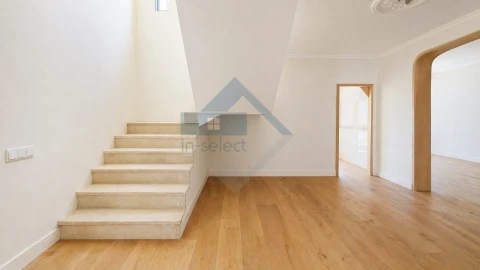 Apartamento T4 para Venda em Loule (São Sebastião)