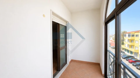 Apartamento T4 para Venda em Loule (São Sebastião)