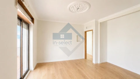 Apartamento T4 para Venda em Loule (São Sebastião)