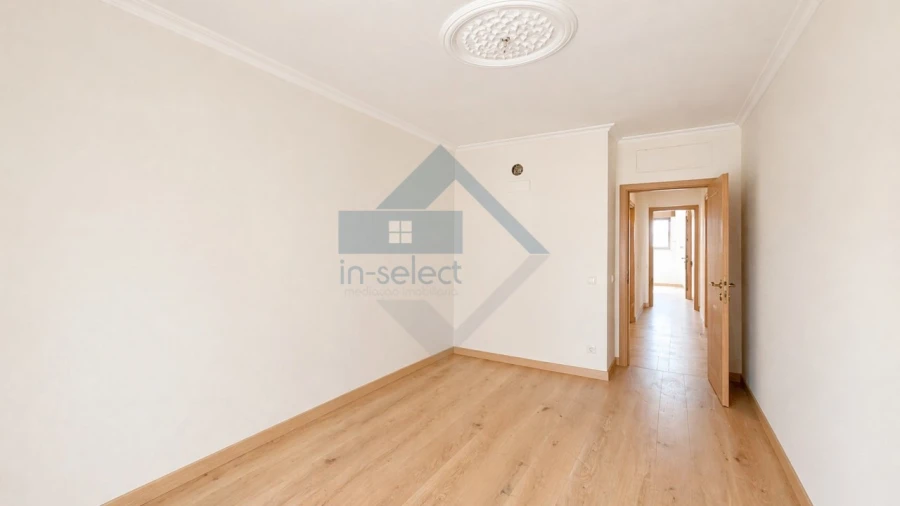 Apartamento T4 para Venda em Loule (São Sebastião) Foto 12